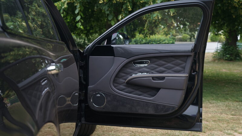 Mulsanne, Bentley Mulsanne, Bentley, Bentley Motor Cars, Bentley Crewe, classic Bentley, Rolls-Royce, classic, retro, future classic, V8, turbocharged, Bentley Mulsanne Speed, car and classic, carandclassic.com, luxury car, executive car,