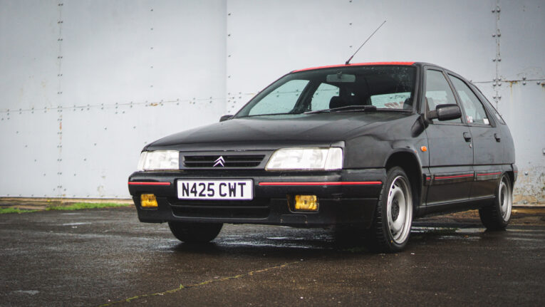be a classic, what is a classic car, how old is a classic car, retro car, classic car, car and classic, carandclassic.com, motoring, automotive, classic car age, classic car definition