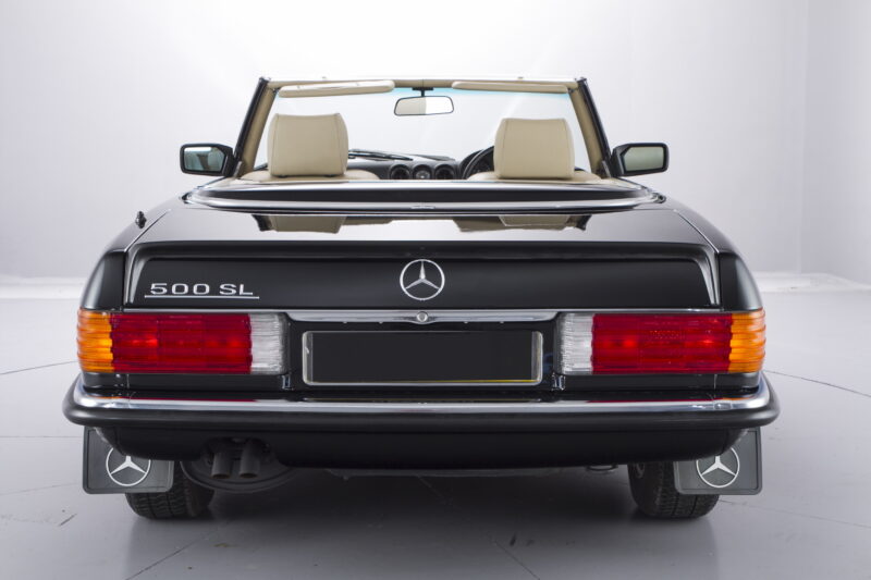 automotive, German car, carandclassic, carandclassic.co.uk, classic car, coupe, Mercedes-Benz, Mercedes, R107, Mercedes SL, SL, Mercedes R107, Mercedes Pagoda, Pagoda, Mercedes R107 Buying Guide, modern classic, motoring, retro, retro car, sports car, V8