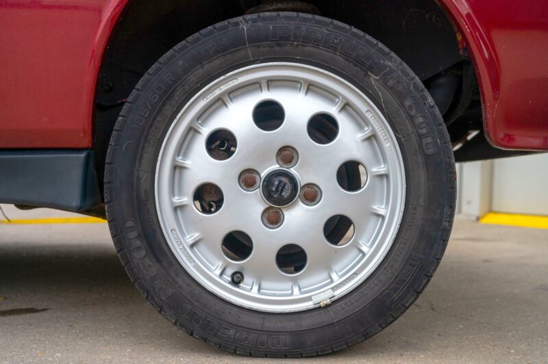 Lancia Delta, Lancia Delta HF 1,6, Delta 1.6 turbo, Delta, Lancia, Delta Integrale, italian, motoring, automotive, right hand drive lancia delta, wrc, rally car, classic car, retro car, lancia delta project, barn find, restoration project, car and classic, carandclassic.com, car and classic auctions