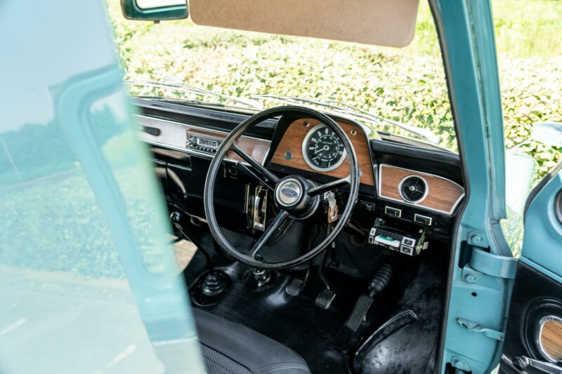 Ford Transit, Mk1 Ford Transit, Mk1 Transit, Transit, van, classic van, retro ford, classic ford, motoring, classic commercial vehicle, car and classic, car and classic auctions, carandclassic.com, retro, classic, classic camper,