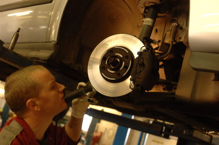 MOT, MOT exempt, MOT test, VOSA, safe classic car, car safety, motoring, automotive, classic car, retro car, car and classic, carandclassic.com, car repair, car maintenance,