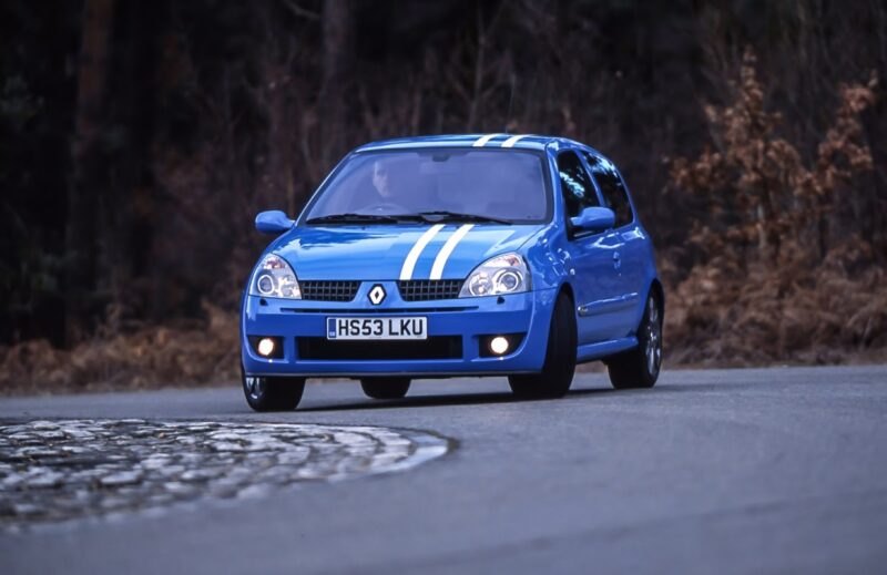 Renault, Clio, 172, 182, Cup, Renault Clio II RS, Renault Clio 172, Renault Clio 182. 182 Trophy, 172 Cup, 182 Cup, buyer's guide, hot hatch, hot hatchback, motoring, automotive, modern classic, car and classic, carandclassic.co.uk, performance car, car, cars, '90s car, retro