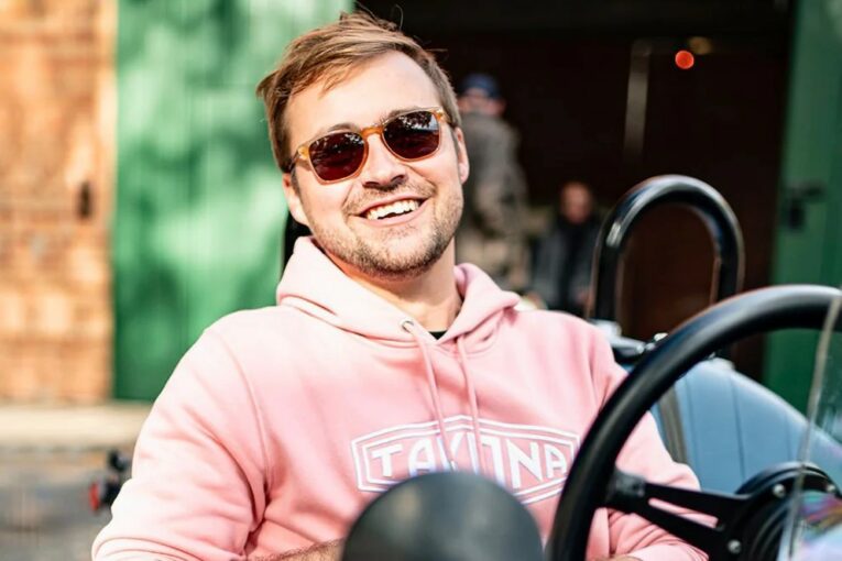 Takona, Car and classic, mental health, classic car people, Takona interview, motoring, automotive, charity, classic car, retro car, motoring, automotive, carandclassic.co.uk, mental health awareness, world mental health day, Lewis Warren