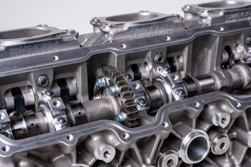 classic car, motoring, automotive, car and classic, carandclassic.co.uk, Porsche, 993, 964. Porsche 993, Porsche 964, Porsche upgrade, cylinder head, 24-valve, air-cooled, '90s car, retro, Swindon Powertrain