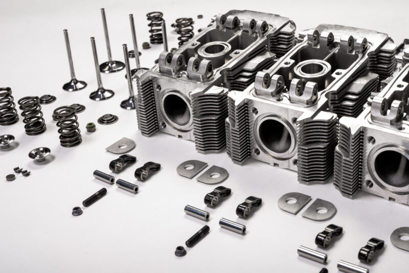 classic car, motoring, automotive, car and classic, carandclassic.co.uk, Porsche, 993, 964. Porsche 993, Porsche 964, Porsche upgrade, cylinder head, 24-valve, air-cooled, '90s car, retro, Swindon Powertrain