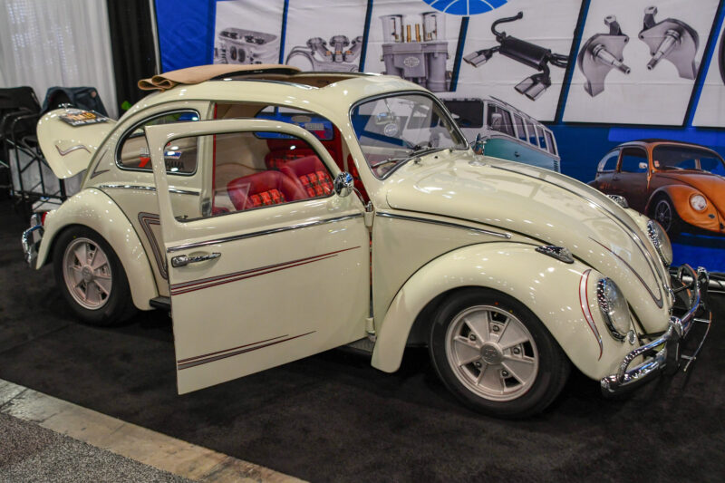 SEMA, Las Vegas, American car show, automotive, Car and Classic, carandclassic.co.uk, classic car, Specialty Equipment Market Association, car culture, supercar, hypercar, modified car, motoring, retro car, classic car show, Las Vegas Convention Centre, V8, pickup truck, EV, custom car