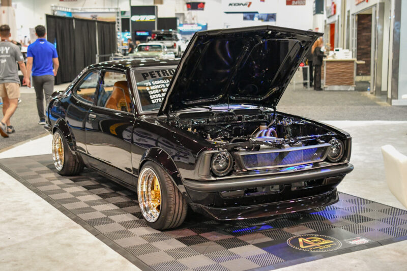 SEMA, Las Vegas, American car show, automotive, Car and Classic, carandclassic.co.uk, classic car, Specialty Equipment Market Association, car culture, supercar, hypercar, modified car, motoring, retro car, classic car show, Las Vegas Convention Centre, V8, pickup truck, EV, custom car