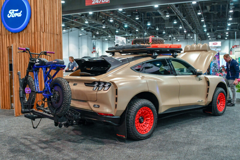 SEMA, Las Vegas, American car show, automotive, Car and Classic, carandclassic.co.uk, classic car, Specialty Equipment Market Association, car culture, supercar, hypercar, modified car, motoring, retro car, classic car show, Las Vegas Convention Centre, V8, pickup truck, EV, custom car