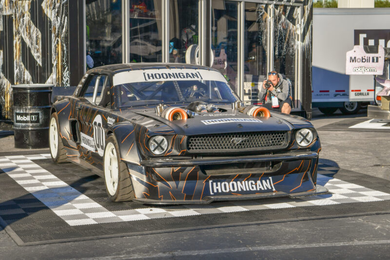 SEMA, Las Vegas, American car show, automotive, Car and Classic, carandclassic.co.uk, classic car, Specialty Equipment Market Association, car culture, supercar, hypercar, modified car, motoring, retro car, classic car show, Las Vegas Convention Centre, V8, pickup truck, EV, custom car