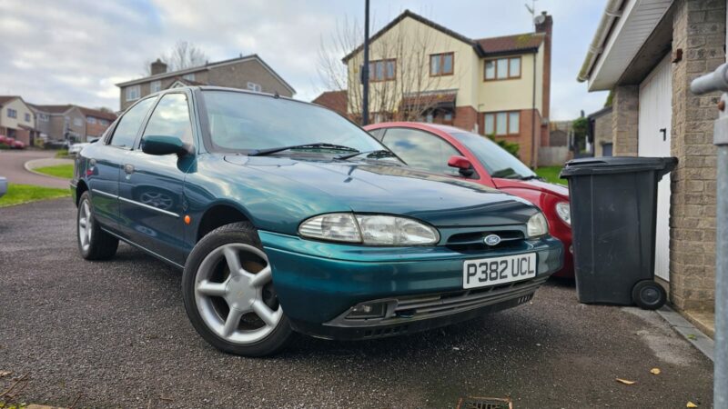 definition, classic car, what is a classic car, retro car, modern classic, car and classic, carandclassic.com, daimler, rover, honda, pre war car, post war car, what is a classic car