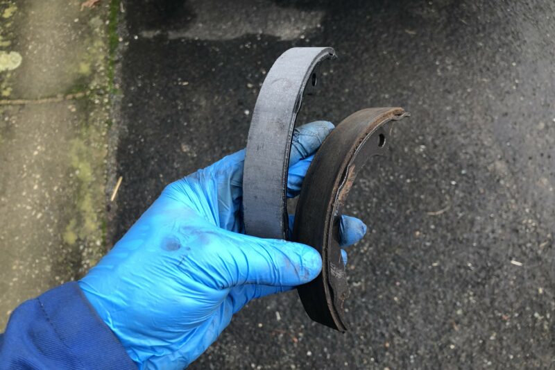 automotive, car repair, carandclassic, carandclassic.co.uk, carandclassic.com, classic car, DIY, home car repair, home service, motoring, retro car, service, servicing, vehicle maintenance, brakes, brake discs, braking system, brake shoes, drum brakes