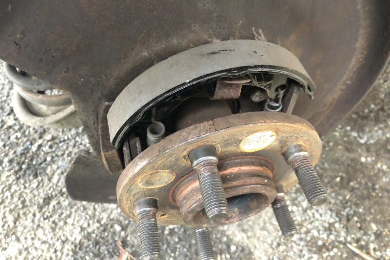automotive, car repair, carandclassic, carandclassic.co.uk, carandclassic.com, classic car, DIY, home car repair, home service, motoring, retro car, service, servicing, vehicle maintenance, brakes, brake discs, braking system, brake shoes, drum brakes