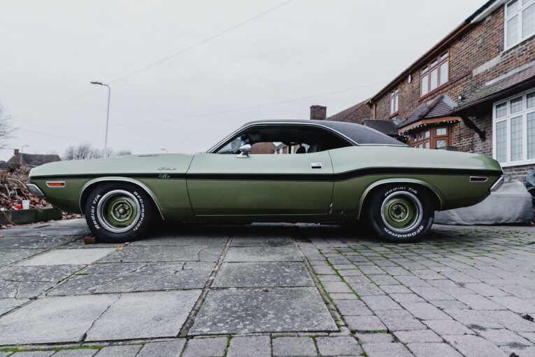Dodge, Challenger, Dodge Challenger, classic American muscle car, Dodge Challenger R/T, 440, V8, Six Pack, motoring, automotive, car and classic, carandclassic.co.uk, retro, classic, American