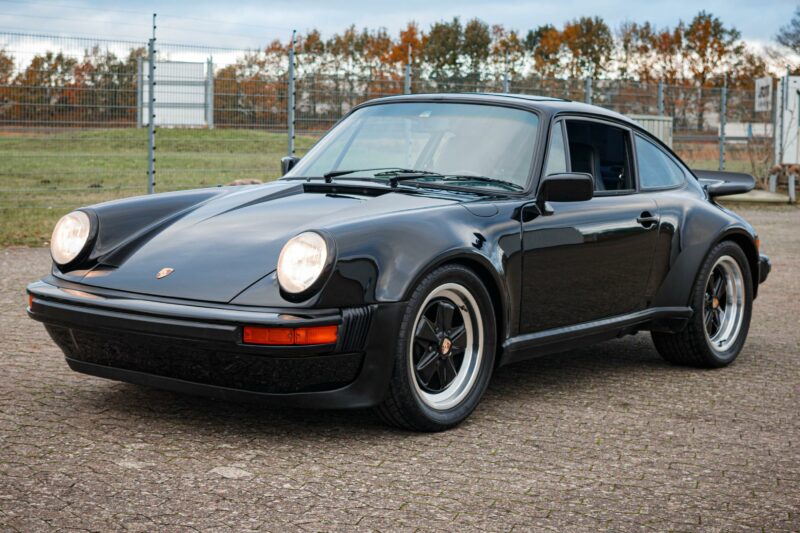 Ferrari, 308, Ferrari 308 GTS, V8, head to head, Porsche, 911,Porsche 911, Porsche 930, Italian car,, German car, turbo, Porsche 911 Turbo, motoring, automotive, sports car, classic car, car and classic, carandclassic.co.uk, carandclassic.com, retro, rare, modern classic, Pininfarina, classic Ferrari for sale, classic Porsche for sale