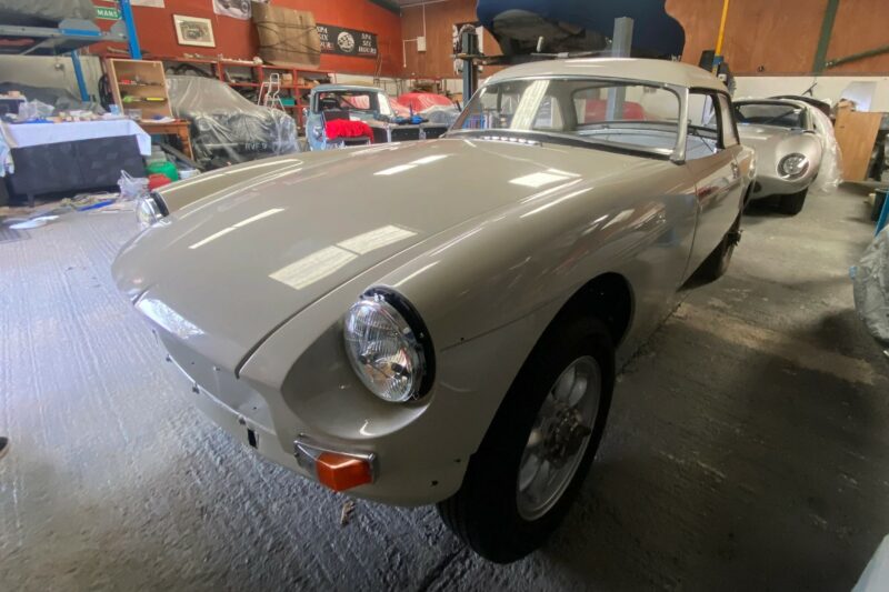 B, MG, MGB, B-Series, project car, restoration project, motoring, automotive, car and classic, carandclassic.co.uk, carandclassic.com, retro, classic, retro, '60s car, British car, roadster, convertible, Bruce McLaren, McLaren, Bruce McLaren Racing, famous car, classic MG for sale, MGB for sale, track car, motorsport