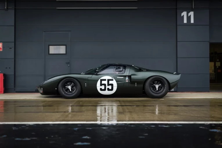 Ford, GT40, Ford GT40, Carroll Shelby, Ferrari, Ford vs Ferrari, Le Mans, Le Mans 1966, V8, muscle car, race car, racing car, motorsport, British car, American car, motoring, automotive, classic car, retro car, car and classic, carandclassic.co.uk, carandclassic.com, Ken Miles, Bruce McLaren, Henry Ford II, Ford GT40 for sale