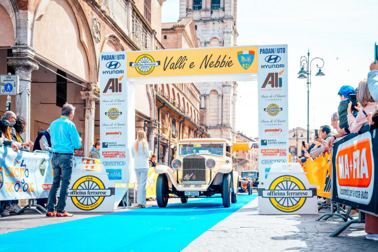 automotive, Car and Classic, carandclassic.co.uk, carandclassic.com, classic car, Valli e Nebbie, historic, historic rally, vintage car, heritage, motoring, retro car, classic car rally, motorsport, Italy, classic car event, historic racing, Automotoclub Storico Italiano, Lancia Lambda