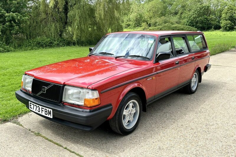 classic car, motoring, automotive, car and classic, carandclassic.co.uk, carandclassic.com, Volvo, 240, Volvo 240, retro, classic Volvo for sale, Volvo 240 for sale, Volvo estate, classic, '70s car, estate car for sale, Volvo 240 GLT, Volvo wagon, RFH Classics, 240 GLT