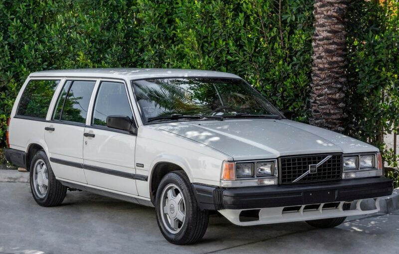 Automotive, blog, Car and Classic, carandclassic.co.uk, classic car, classic car ownership, driving, driving cars, motoring, old car, retro car, Father's Day, blog, carandclassic.com, retro car, Saab, Alfa Romeo, Volvo, classic cars for sale, dad car, dad, father