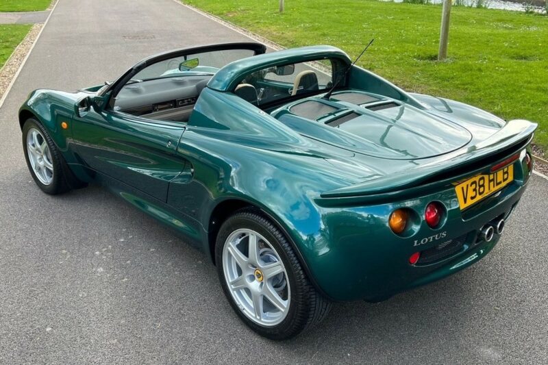 Lotus, Elise, Series 1 Elise, 111S, car and classic, car and classic auctions, carandclassic.co.uk, carandclassic.com, motoring, automotive, British car, 90s car, auction, motoring, automotive, classic, retro, buyer's guide, modern classic, performance car, classic Lotus for sale, Lotus Elise for sale, sports car, Lotus Elise buyer's guide, Lotus Elise S1, roadster, convertible