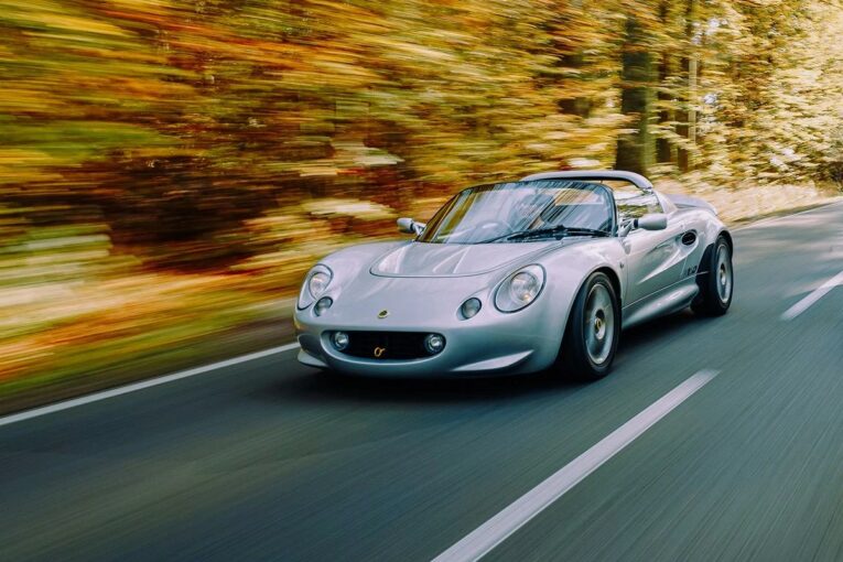 Lotus, Elise, Series 1 Elise, 111S, car and classic, car and classic auctions, carandclassic.co.uk, carandclassic.com, motoring, automotive, British car, 90s car, auction, motoring, automotive, classic, retro, buyer's guide, modern classic, performance car, classic Lotus for sale, Lotus Elise for sale, sports car, Lotus Elise buyer's guide, Lotus Elise S1, roadster, convertible