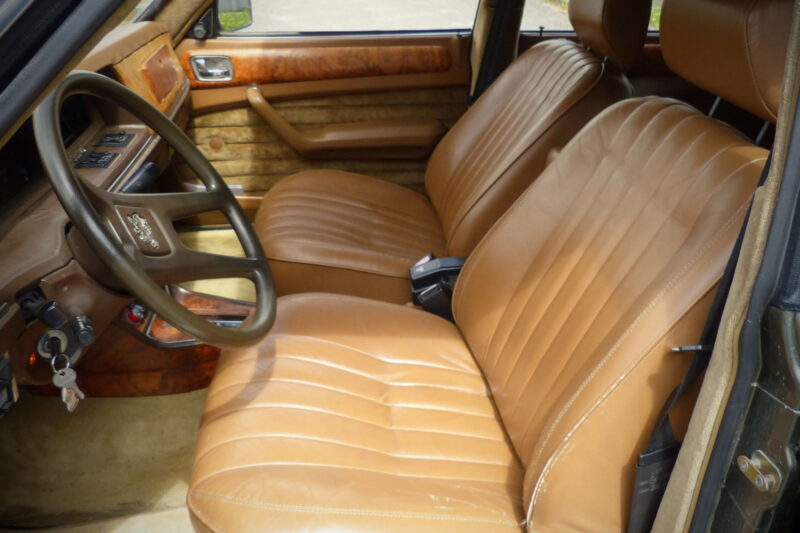 Peugeot, 604, Peugeot 604, limousine, Heuliez, '80s car, project car, restoration project, motoring, automotive, car and classic, carandclassic.com, retro, classic, classic, French car, classic Peugeot for sale, Peugeot 604 for sale, limousine for sale, classic limousine, LWB, car and classic auctions, auction car