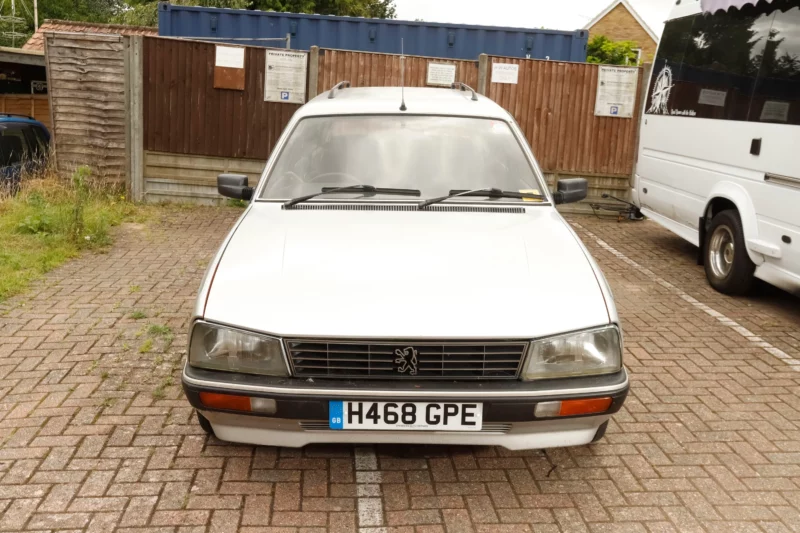 Peugeot, 505, Peugeot 505, GTI, Family, Familiale, estate car, wagon, '90s car, project car, restoration project, motoring, automotive, car and classic, carandclassic.com, retro, classic, classic, French car, classic Peugeot for sale, Peugeot 504 for sale, estate car for sale, car and classic auctions, auction car, Peugeot 505 GTI estate