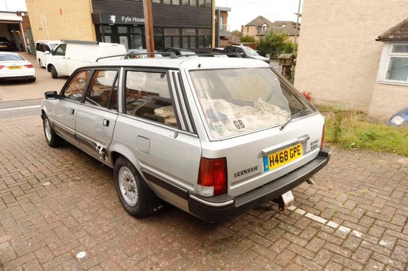 Peugeot, 505, Peugeot 505, GTI, Family, Familiale, estate car, wagon, '90s car, project car, restoration project, motoring, automotive, car and classic, carandclassic.com, retro, classic, classic, French car, classic Peugeot for sale, Peugeot 504 for sale, estate car for sale, car and classic auctions, auction car, Peugeot 505 GTI estate