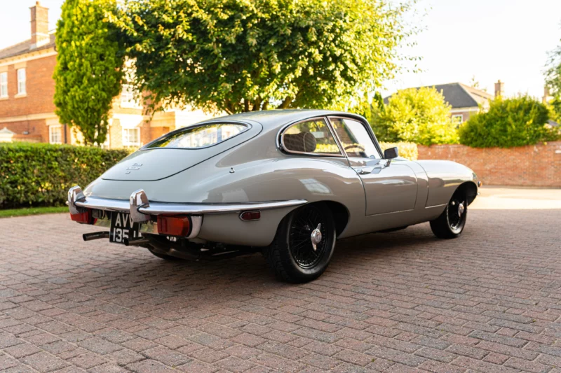 Maserati, Sebring, Maserati Sebring Series II, Jaguar, E-Type,Jaguar E-Type Series 2, head to head, British car, Italian car, sports car, grand tourer, motoring, automotive, classic car, car and classic, carandclassic.co.uk, carandclassic.com, retro, classic Maserati for sale, classic Jaguar for sale, Jaguar E-Type for sale, Maserati Sebring for sale' 60s car