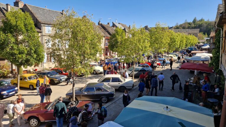 automotive, Car and Classic, carandclassic.co.uk, classic car, Auto Moto Retro, Najac, carandclassic.com, motoring, retro car, France, classic car show, classic French car, classic car for sale, French car for sale, Alpine