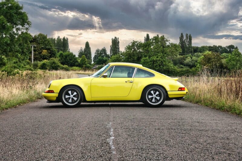 classic car, motoring, automotive, car and classic, carandclassic.co.uk, carandclassic.com, Porsche, 911, Porsche 911, Porsche 964, Porsche 911 964, Singer, Porsche 911 2.7 Carrera RS, retro, boxer, modified car, iconic car, air-cooled, classic Porsche 911 for sale, classic Porsche for sale, Autofarm, Porsche 964 for sale, Porsche Carrera RS for sale