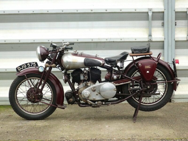 Brough, Superior, SS80, project bike, restoration project, motoring, automotive, car and classic, carandclassic.co.uk, carandclassic.com, retro, classic, '30s bike, British bike, classic motorcycle for sale, Brough Superior for sale, V-Twin, classic bike, classic motorbike for sale, classic bike for sale