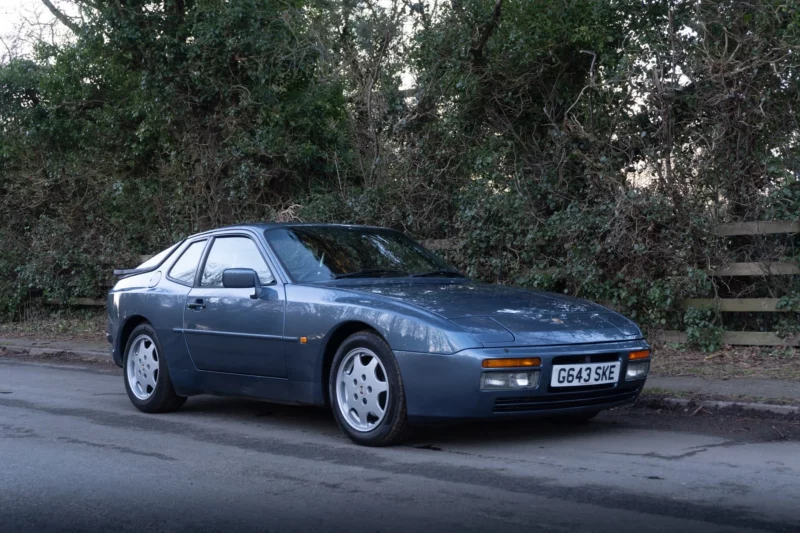 EV, electric vehicle, automotive, Car and Classic, carandclassic.co.uk, carandclassic.com, classic car, motoring, retro car, modern classic, motoring blog, classic car for sale, classic car vs electric car, classic vs electric, ICE, Ice or electric, vintage car, driving, classic, car, buying an EV