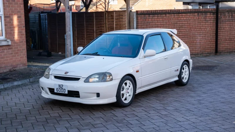 Honda, Civic, Type R, EK9, car and classic, car and classic auctions, carandclassic.co.uk, carandclassic.com, Japanese car, VTEC, automotive, auction, motoring, classic, retro, collectible car, classic Honda for sale, Honda Civic Type R for sale, Type R for sale, 2000s car, noughties car, rare car, JDM, JDM cars for sale