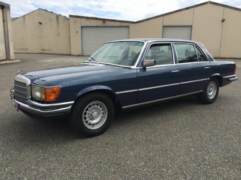 Blue Mercedes W116 450SEL 6.9