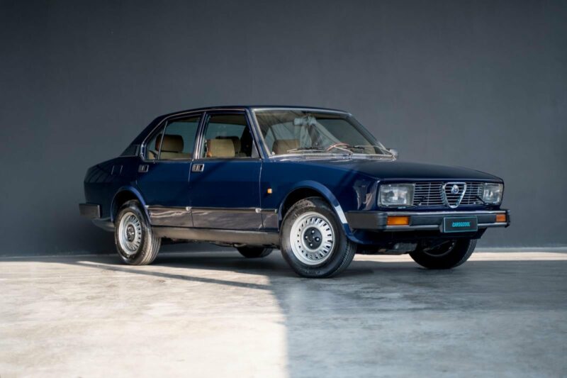 Blue Alfa Romeo Alfetta