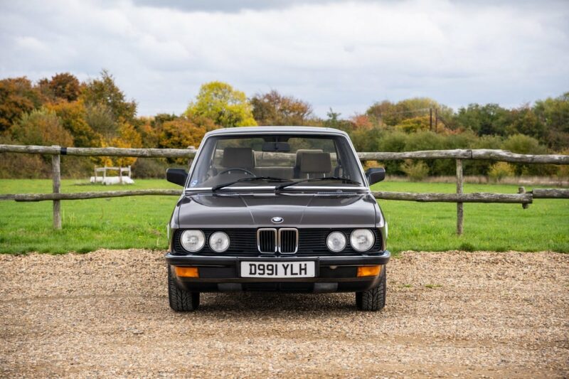 BMW E28 5 Series in black