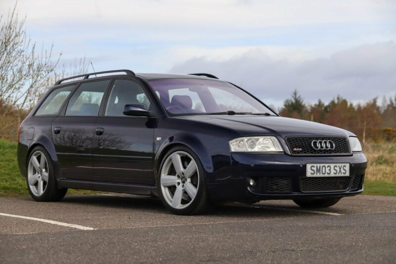 Black Audi RS6 C5 Avant