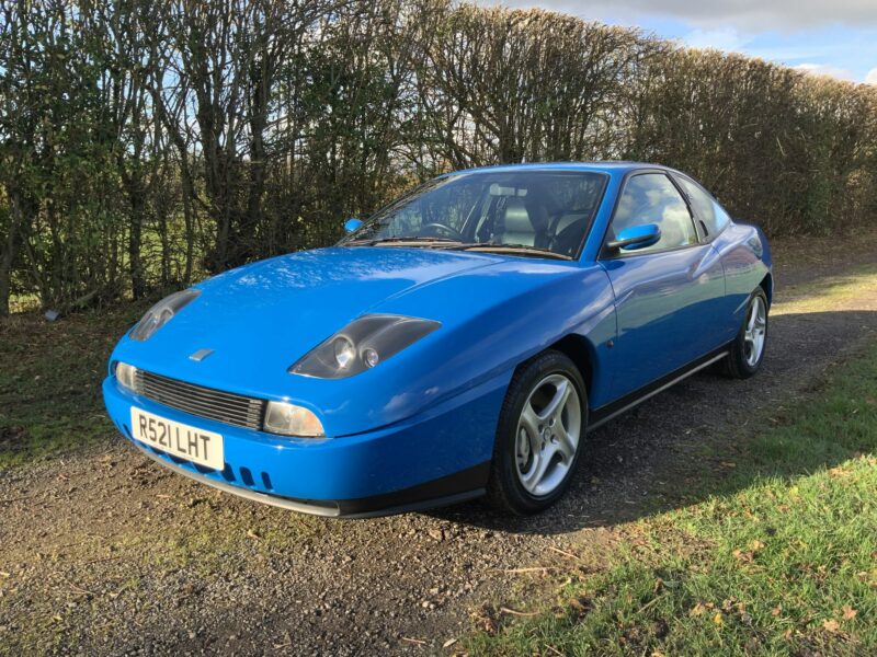 Fiat Coupe in blue
