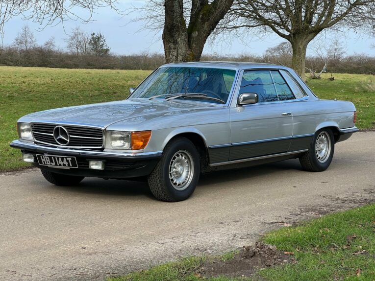 Silver metallic Mercedes C107 450SLC 5L