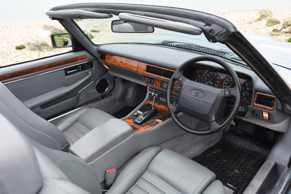 XJS Convertible interior