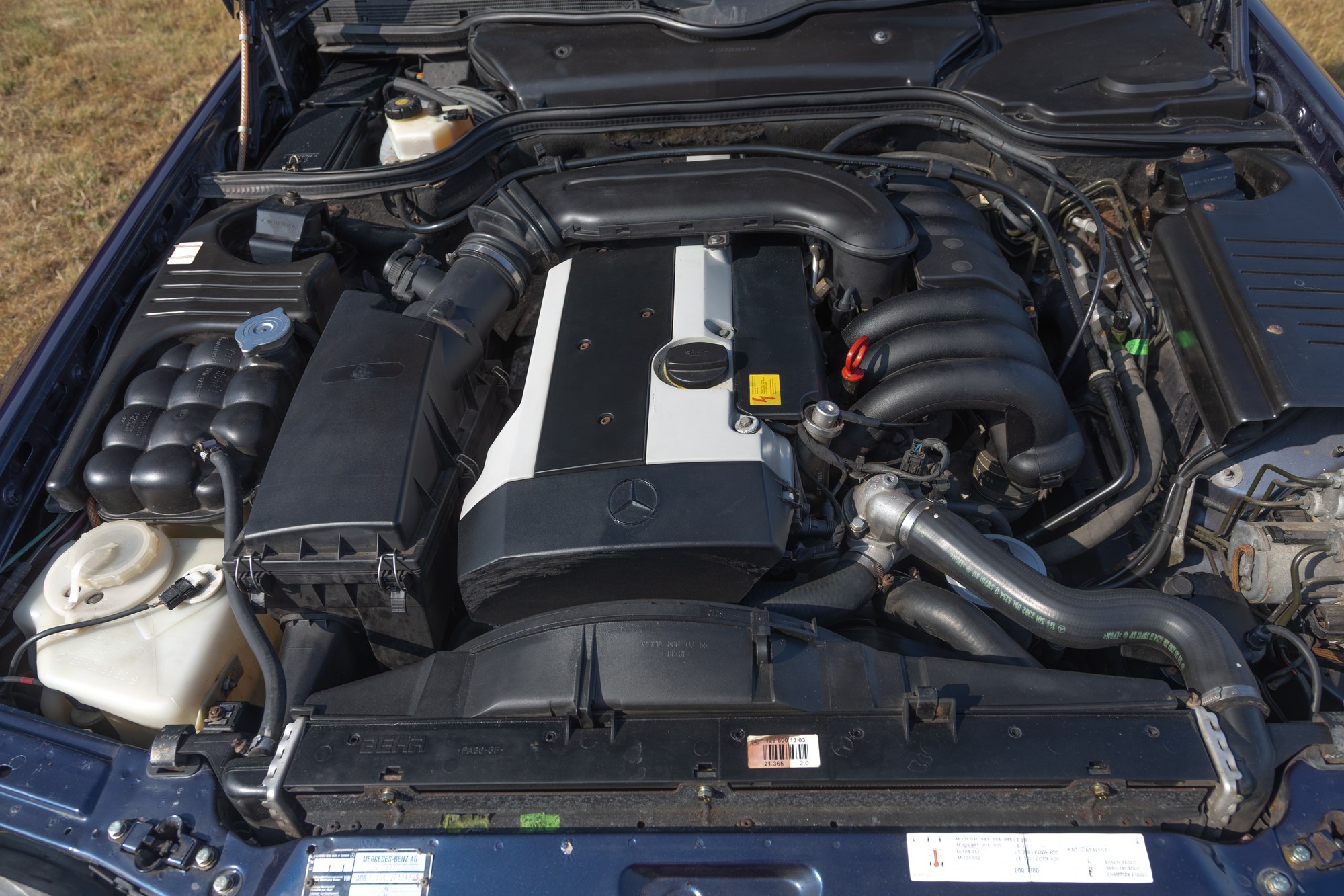 R129 SL 320 engine